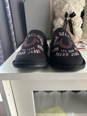 True Religion Black Slip-On Slippers with Pink Rhinestone Logo